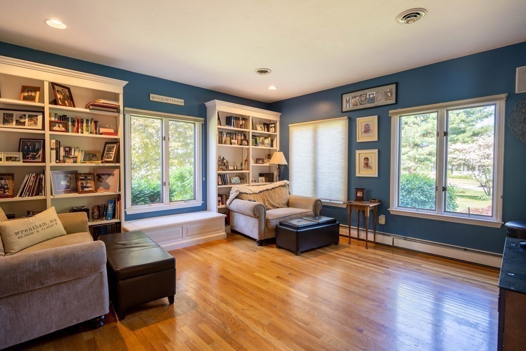 60 Oak Point Wrentham, MA 02093 - Photo 10 of 38