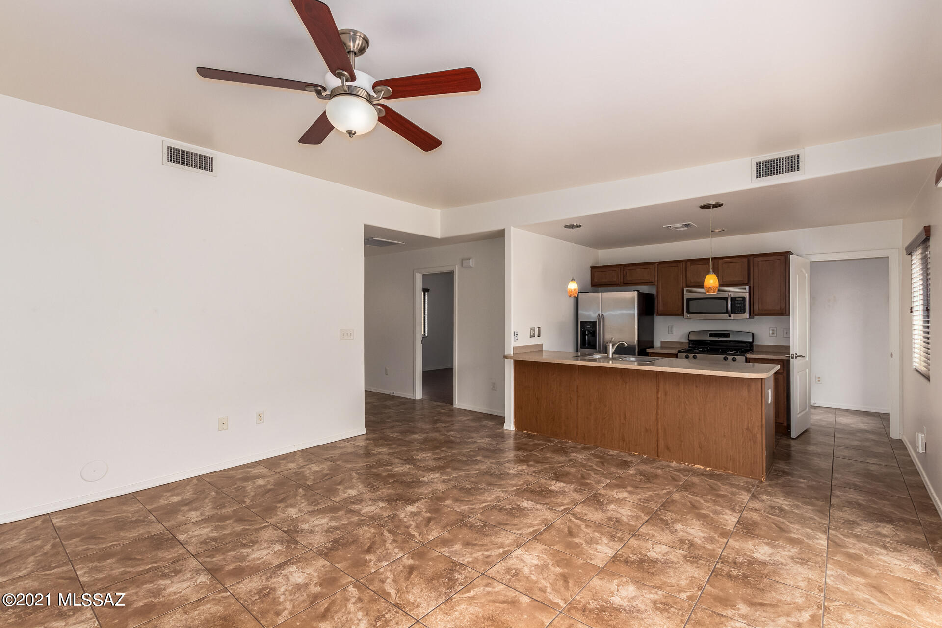 4178 North Fortune Loop Tucson, AZ 85719 - Photo 7 of 25