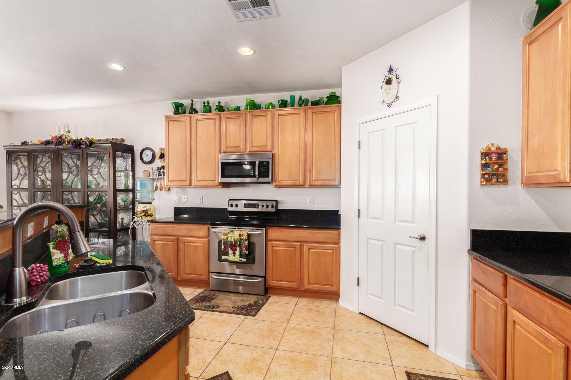 5110 West Beverly Road Laveen, AZ 85339 - Photo 7 of 25 Beverly (7)