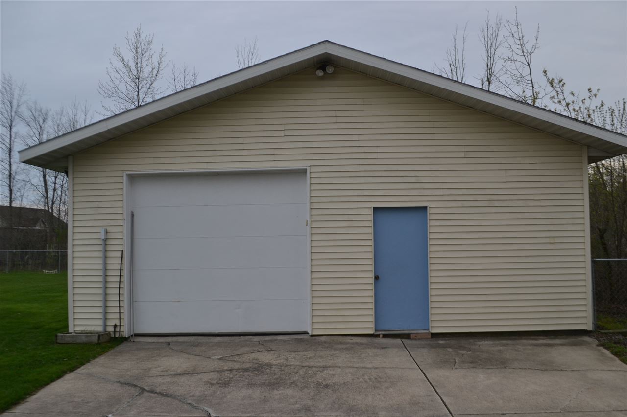 2480 East Stewart Road Midland, MI 48640 - Photo 24 of 31
