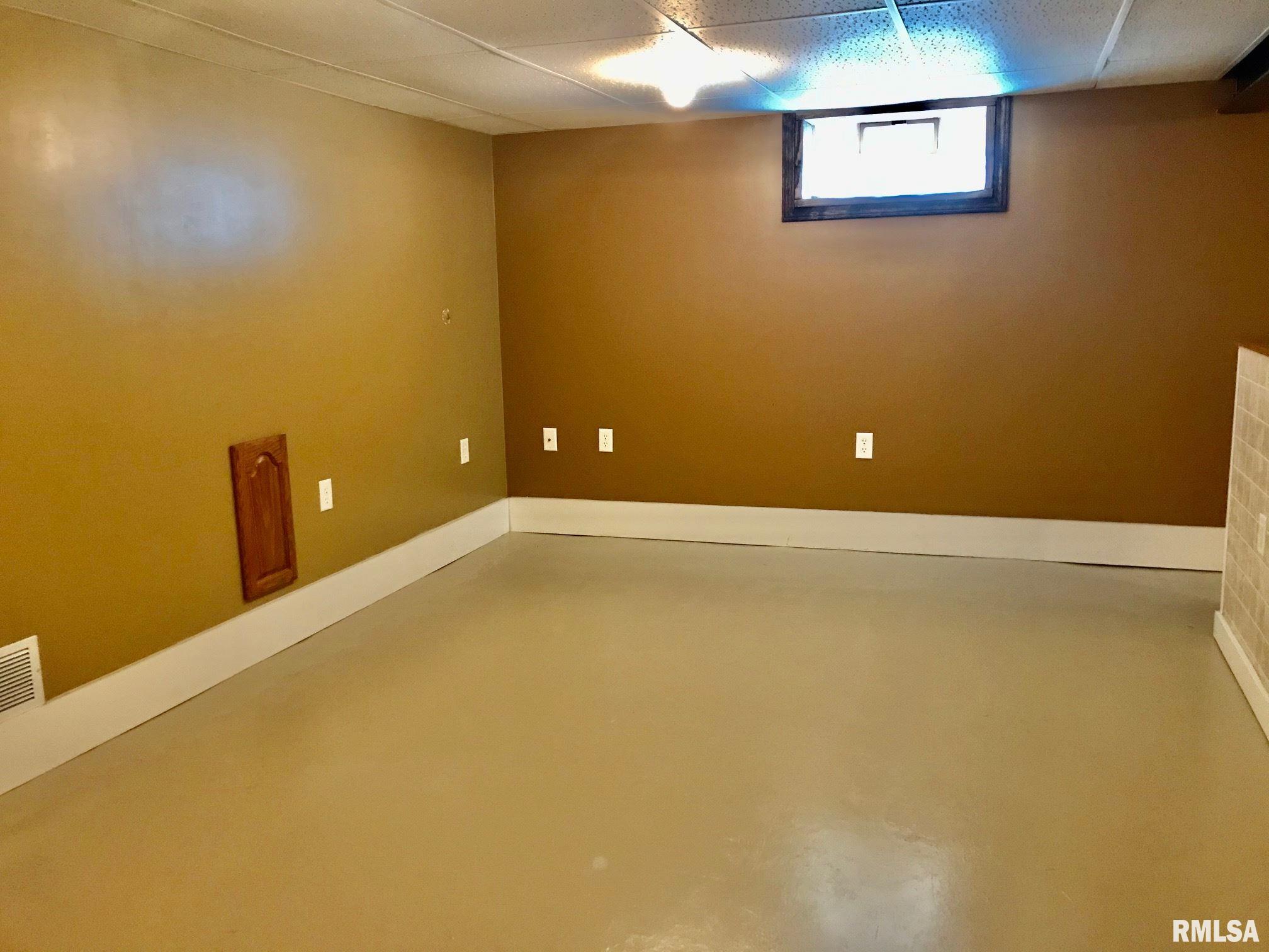2517 Holmes Avenue Springfield, IL 62704 - Photo 15 of 25