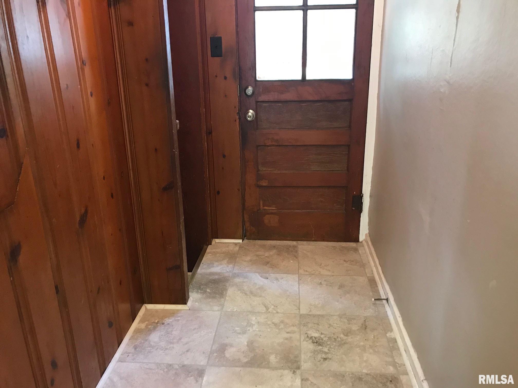 2517 Holmes Avenue Springfield, IL 62704 - Photo 8 of 25