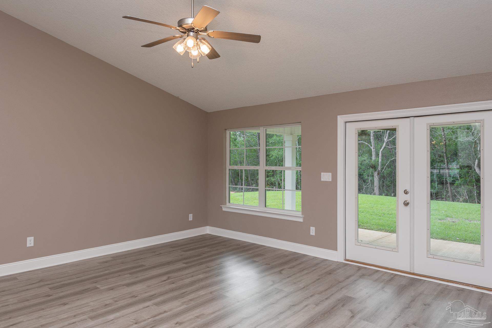 6949 Trail Ride South Milton, FL 32570 - Photo 4 of 26 Gallery Image 4
