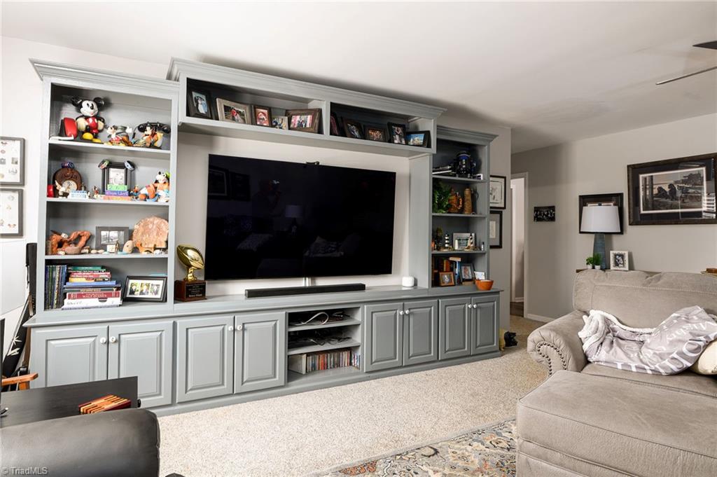 116 Towery Road Mocksville, NC 27028 - Photo 14 of 34 Den with built-ins