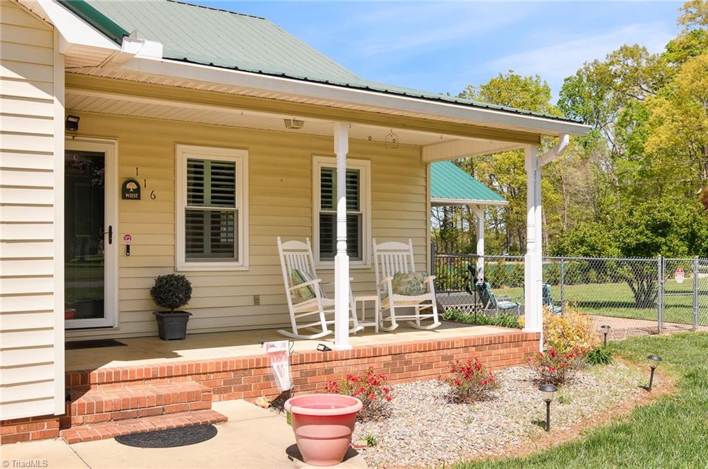 116 Towery Road Mocksville, NC 27028 - Photo 5 of 34 Covered front porch