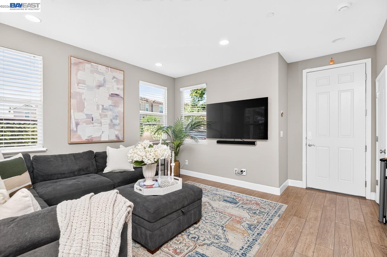 205 Stratus Common Livermore, CA 94550 - Photo 5 of 38