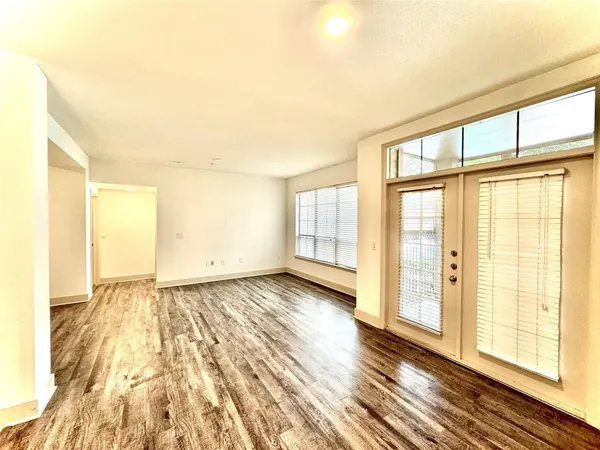 $1,740 | 2222 Smith Street, Unit 325, Houston, TX 77002