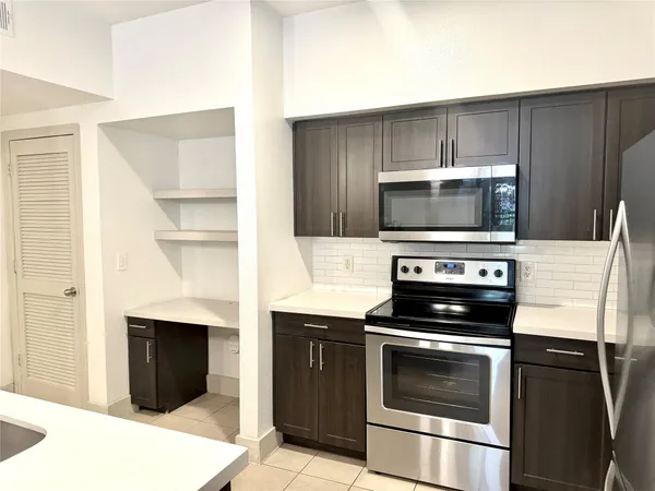 $1,786 | 2222 Smith Street, Unit 225, Houston, TX 77002