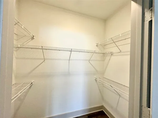 $1,740 | 2222 Smith Street, Unit 325, Houston, TX 77002
