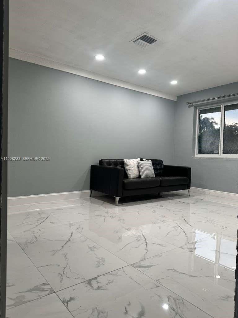 4960 Southwest 28th Terrace Dania Beach, FL 33312 - Photo 4 of 10