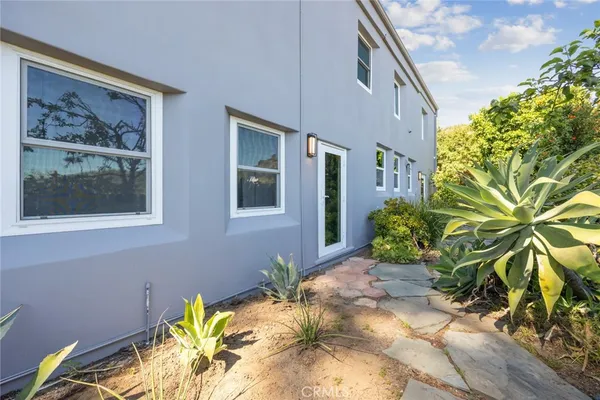 $1,400,000 | 1620 Ina Drive, Glendale, CA 91206