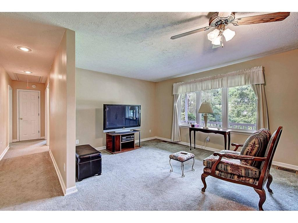 2032 Southside Road Elizabethton, TN 37643 - Photo 13 of 35 Photo 13