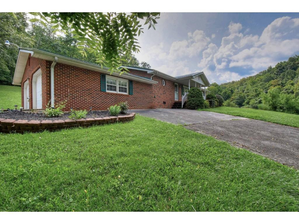 2032 Southside Road Elizabethton, TN 37643 - Photo 6 of 35 Photo 6