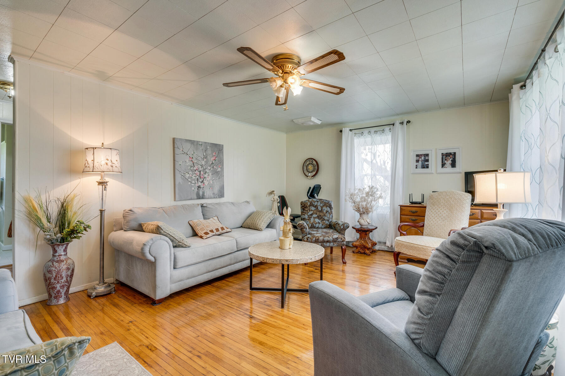 5759 Ring Road St. Paul, VA 24283 - Photo 5 of 70 005