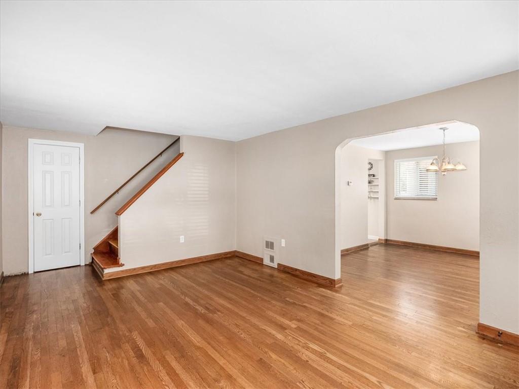 2375 Rose Garden Road Pittsburgh, PA 15220 - Photo 3 of 27 Gallery Image 3