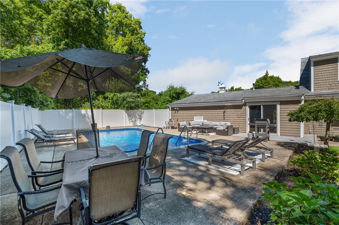 11 Breakneck Hill Road Lincoln, RI 02865 - Photo 15 of 43
