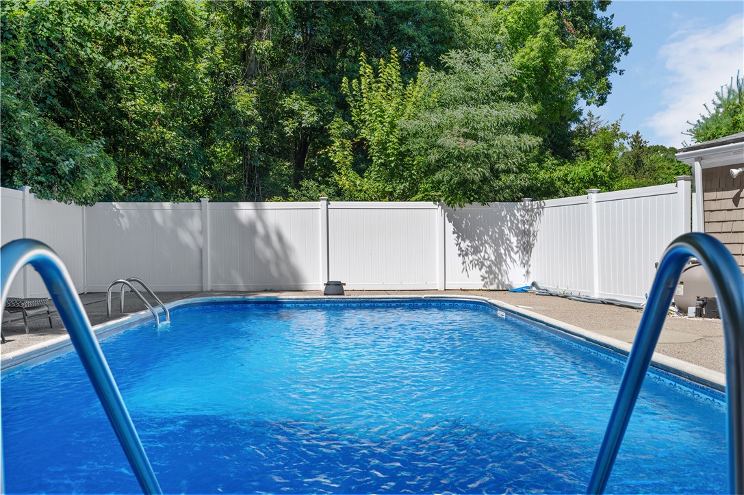 11 Breakneck Hill Road Lincoln, RI 02865 - Photo 18 of 43