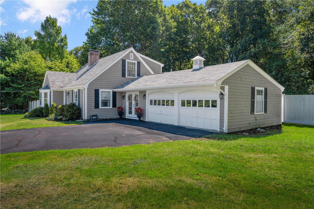 11 Breakneck Hill Road Lincoln, RI 02865 - Photo 4 of 43