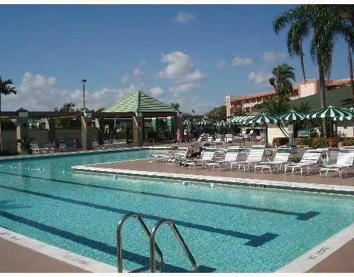 $77,500 | 2401 Antigua Circle, Unit E3, Coconut Creek, FL 33066