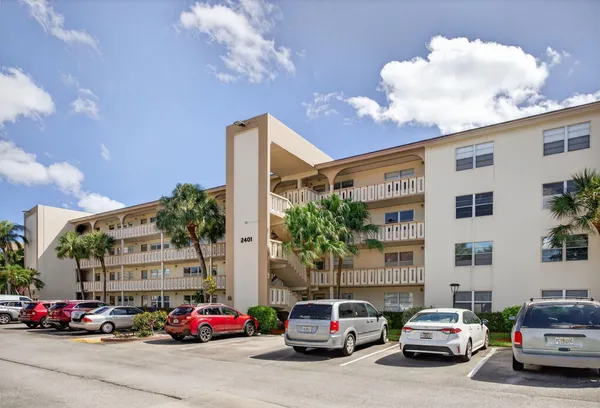 $77,500 | 2401 Antigua Circle, Unit E3, Coconut Creek, FL 33066
