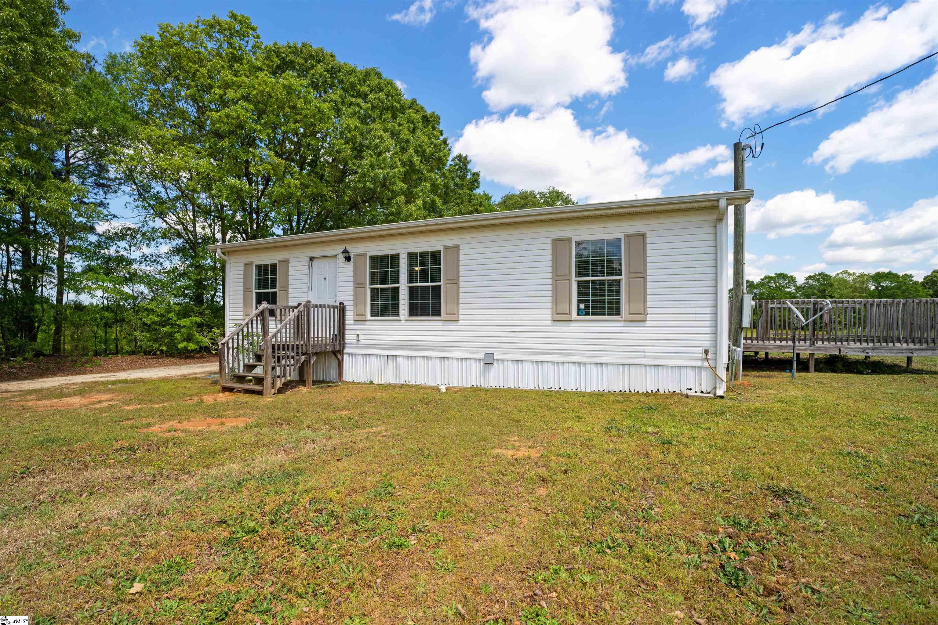 1428 Simmons Road Gray Court, SC 29645 - Photo 4 of 36