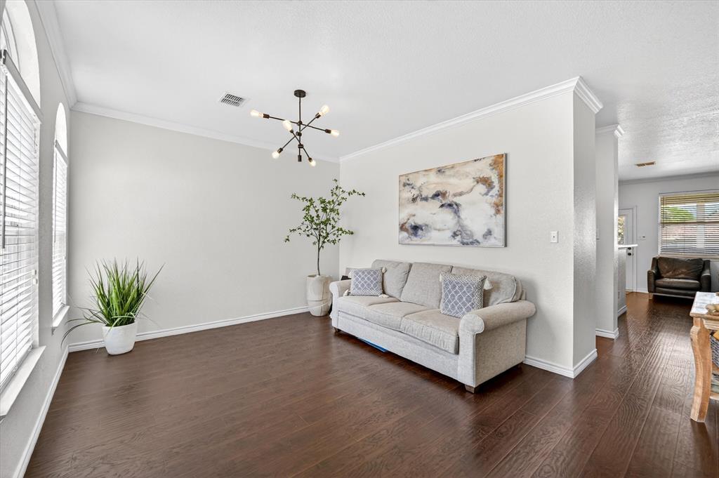 8208 Hidden Path Lane Denton, TX 76210 - Photo 6 of 40