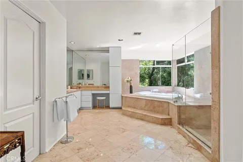 $2,445,000 | 10055 Reevesbury Drive, Beverly Hills, CA 90210
