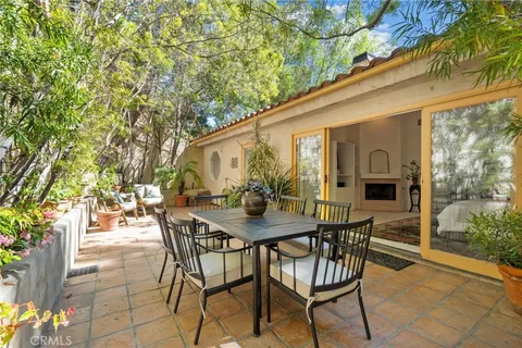 $2,445,000 | 10055 Reevesbury Drive, Beverly Hills, CA 90210
