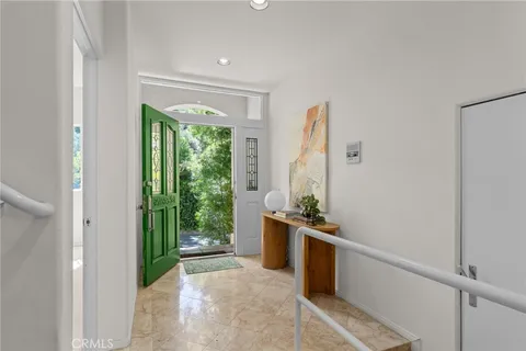 $2,445,000 | 10055 Reevesbury Drive, Beverly Hills, CA 90210