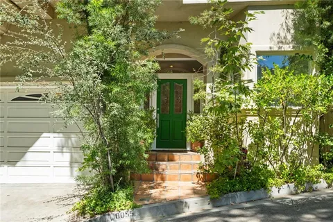 $2,445,000 | 10055 Reevesbury Drive, Beverly Hills, CA 90210