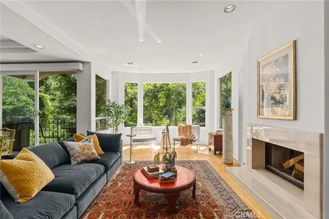 $2,445,000 | 10055 Reevesbury Drive, Beverly Hills, CA 90210