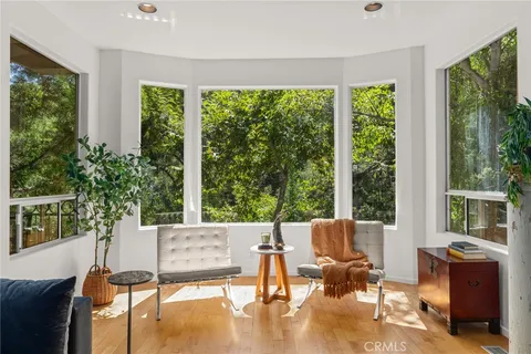 $2,445,000 | 10055 Reevesbury Drive, Beverly Hills, CA 90210