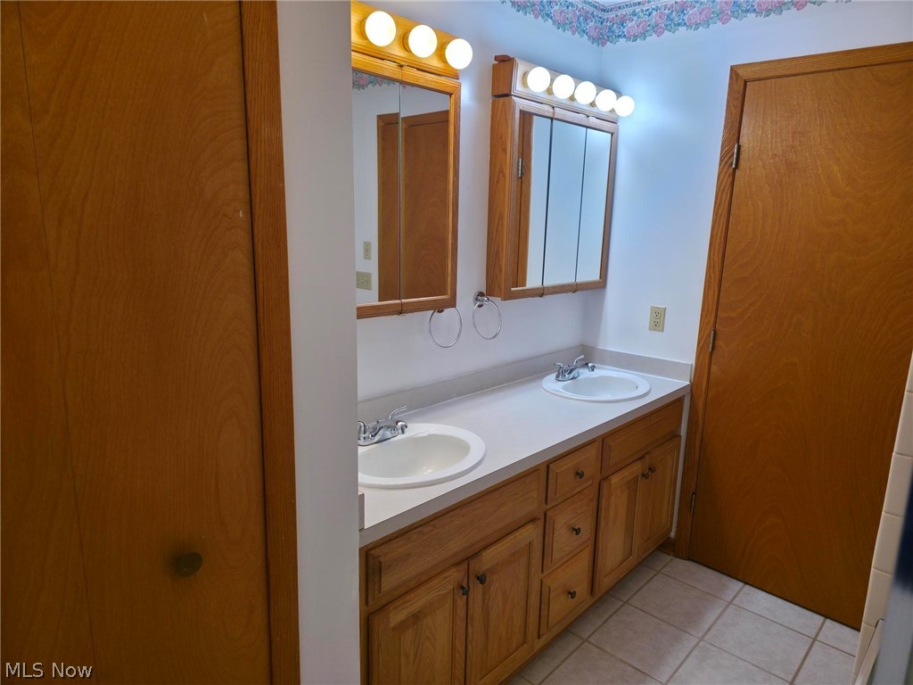 1478 Lockwood Road Barberton, OH 44203 - Photo 13 of 35