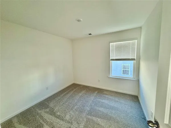 $2,850 | 6015 Deer Run Street, Union City, GA 30291