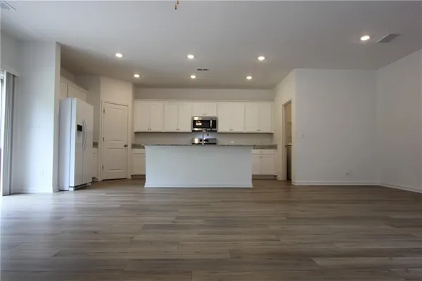 $2,850 | 6015 Deer Run Street, Union City, GA 30291