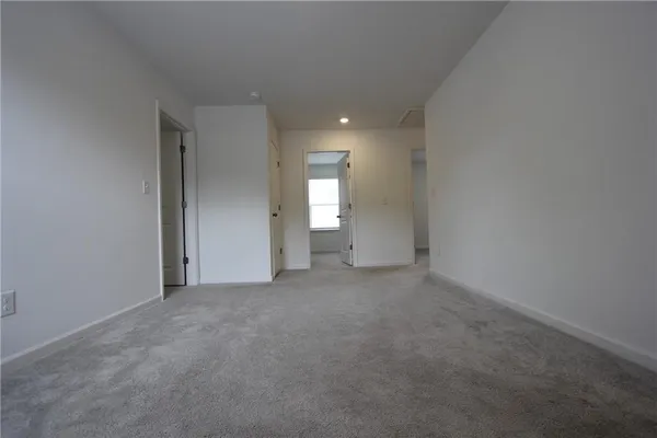 $2,850 | 6015 Deer Run Street, Union City, GA 30291