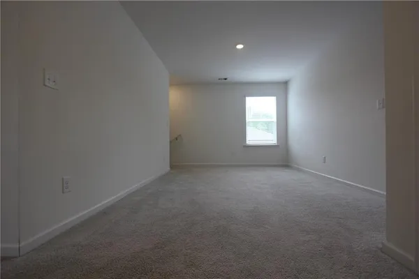 $2,850 | 6015 Deer Run Street, Union City, GA 30291