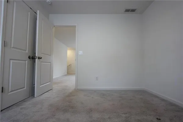 $2,850 | 6015 Deer Run Street, Union City, GA 30291