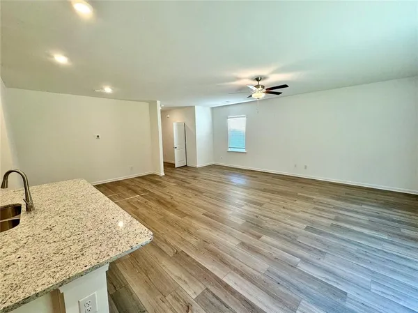 $2,850 | 6015 Deer Run Street, Union City, GA 30291