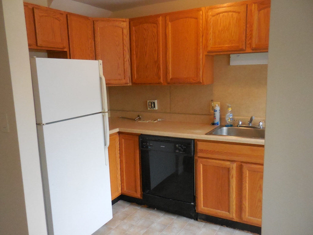 6 Colony Road, Unit 6 West Springfield, MA 01089 - Photo 10 of 17 a utility room with dryer and washer