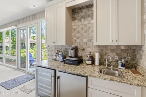 $949,000 | 952 Jenoa Drive, Castle Hayne, NC 28429