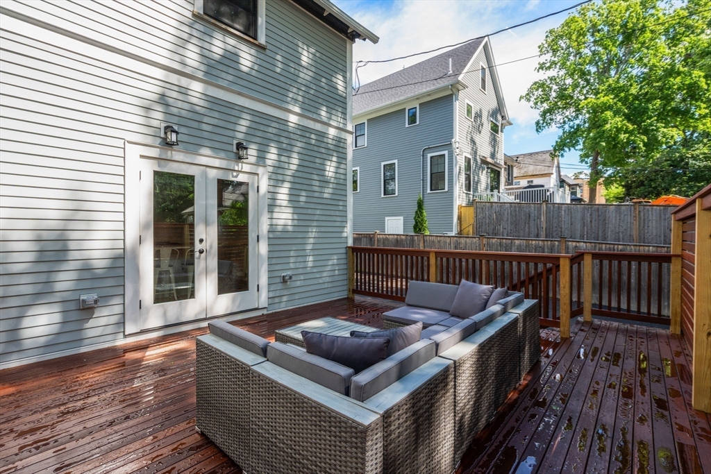 41 Brown Avenue Boston, MA 02131 - Photo 5 of 37