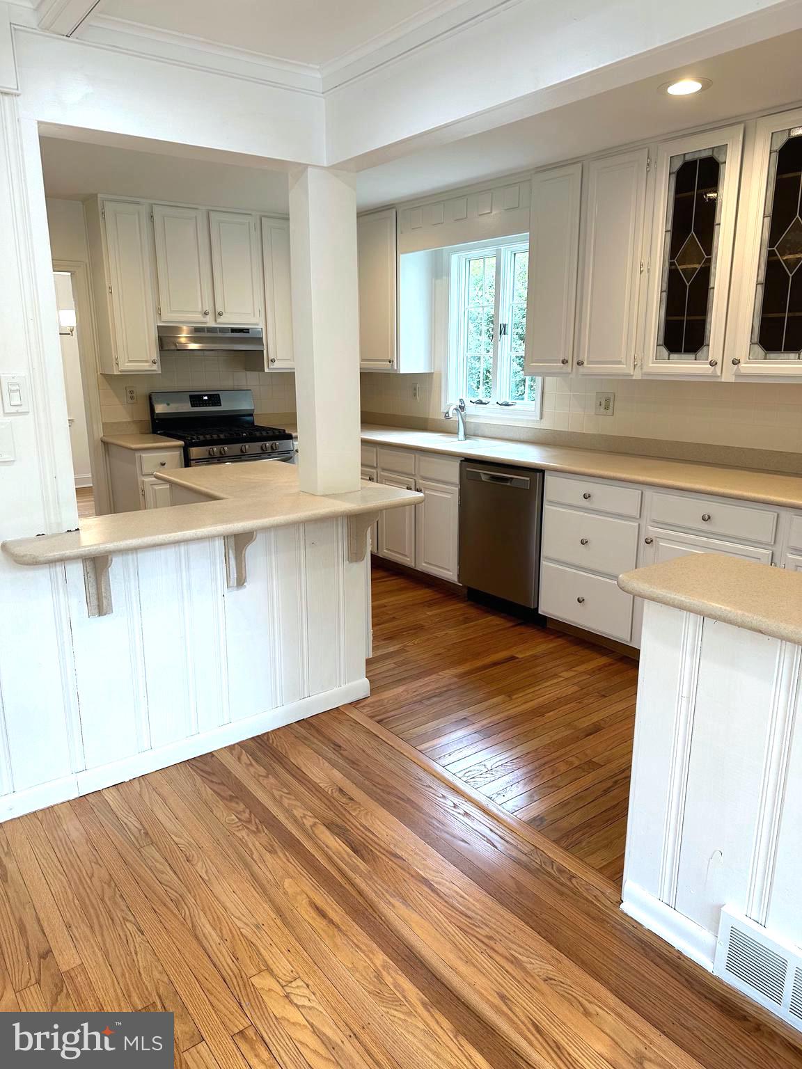 252 Rosedale Avenue Wayne, PA 19087 - Photo 7 of 22 Kitchen
