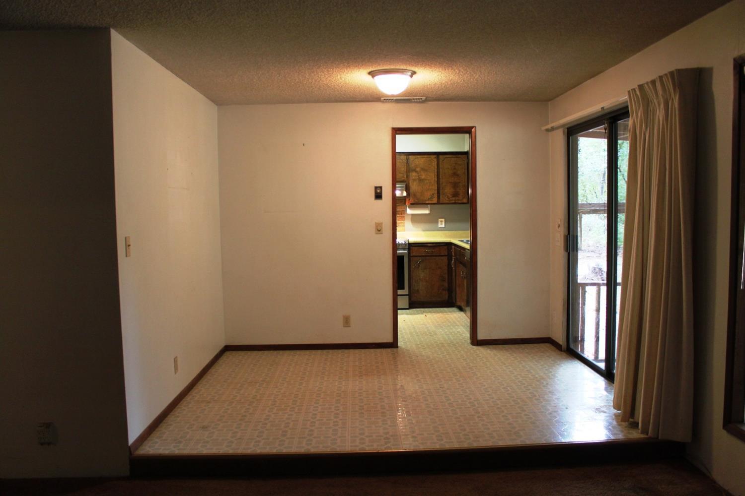 230 Fir Canyon Road Grants Pass, OR 97527 - Photo 7 of 27 Additional Photo