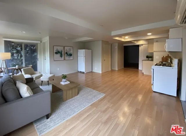 $6,300 | 1186 West 36th Street, Unit 1, Los Angeles, CA 90007