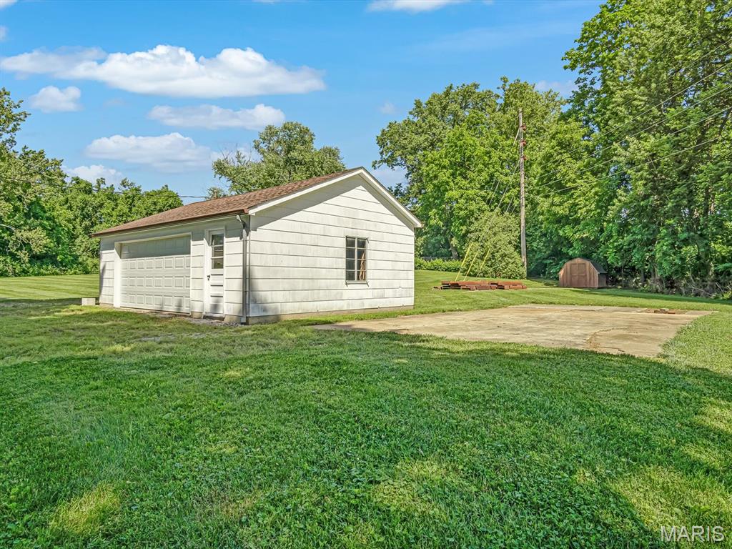511 South 10th Street Belleville, IL 62220 - Photo 23 of 39