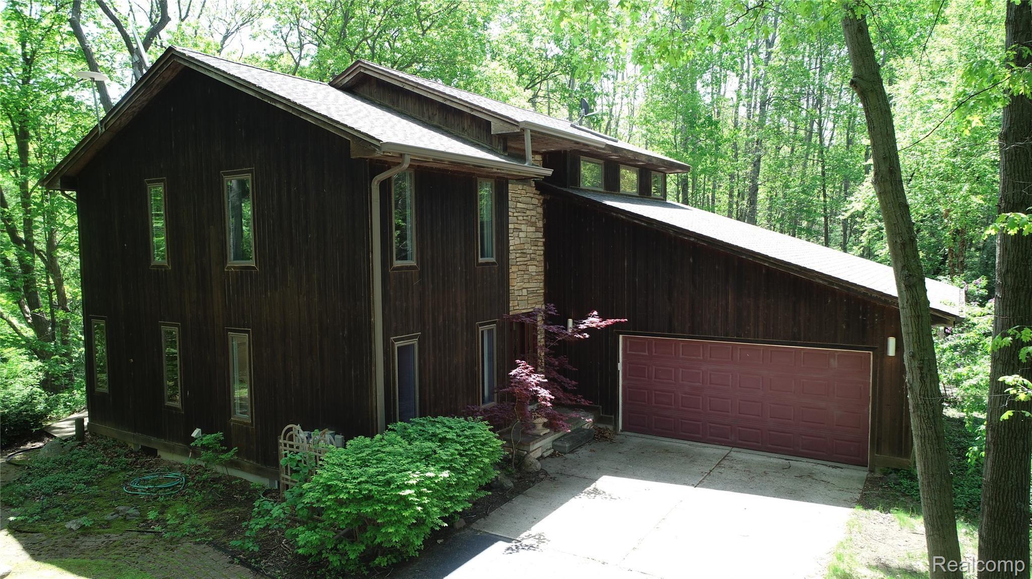 3145 Levalley Road Columbiaville, MI 48421 - Photo 6 of 79 side00.JPG