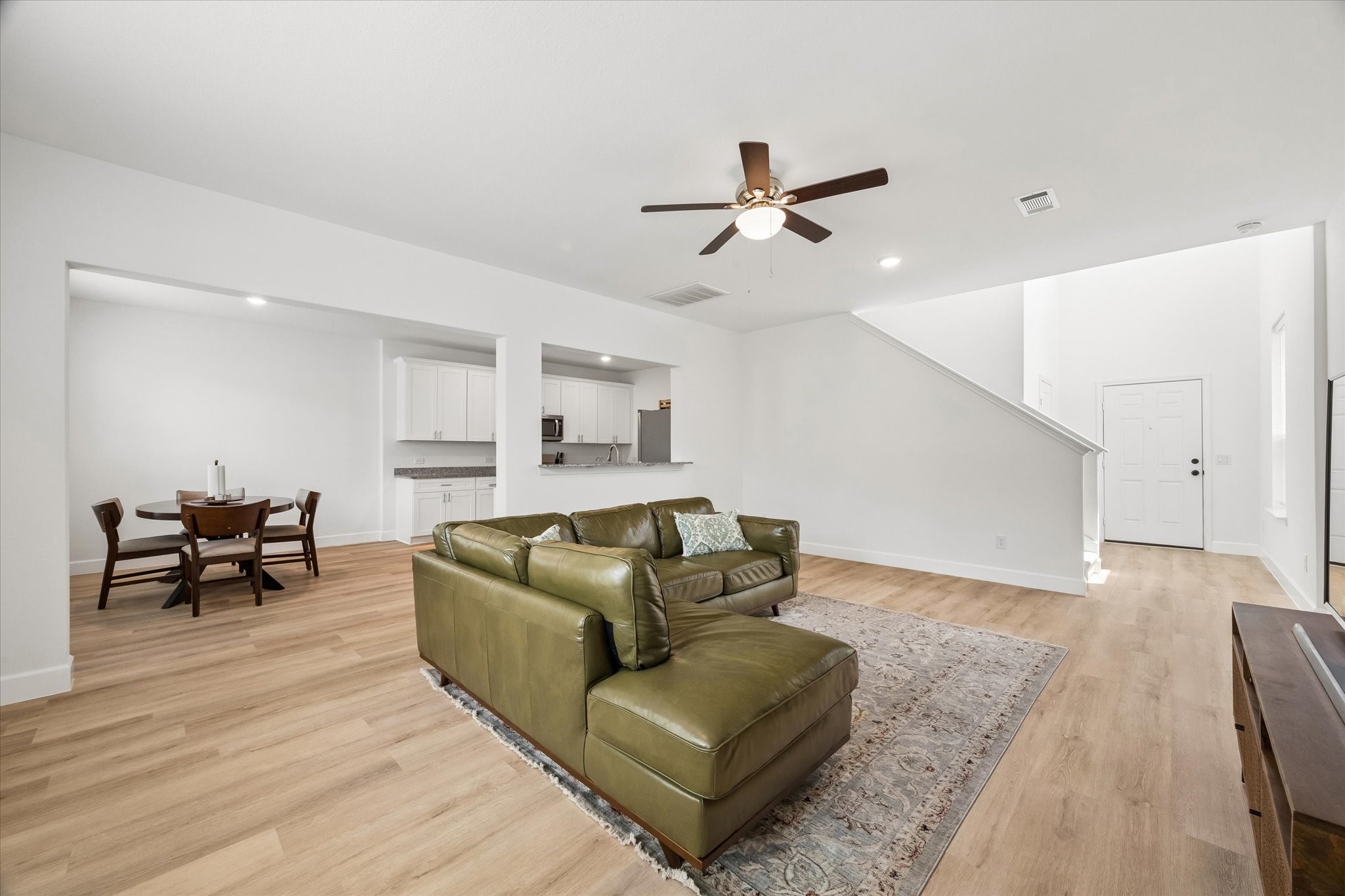 10122 Clearwick Street Houston, TX 77034 - Photo 4 of 21