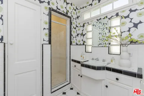 $1,899,000 | 4065 Woodman Canyon, Los Angeles, CA 91423