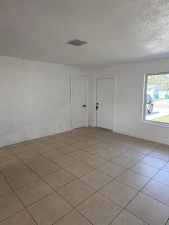 $3,800 | 6230 Northwest 18th Court, Sunrise, FL 33313